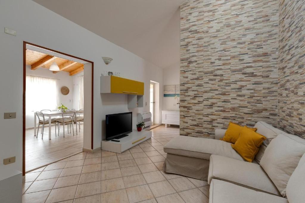 La Casa Delle Zie - Cabras Villa ภายนอก รูปภาพ