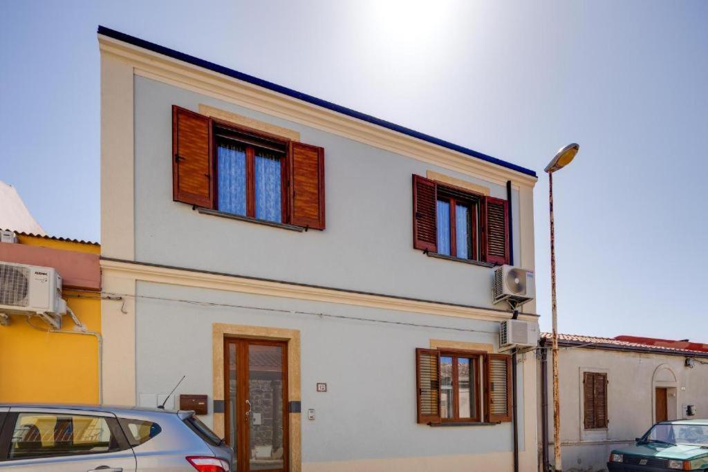 La Casa Delle Zie - Cabras Villa ภายนอก รูปภาพ